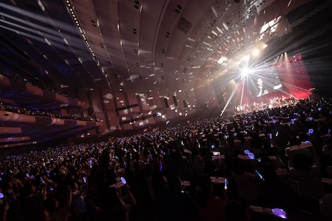 イ・ジョンヒョン「LEE JONG HYUN Solo Concert in Japan ーMETROPOLISー」6月15日神奈川・パシフィコ横浜国立大ホール公演の様子。（撮影：平野タカシ）