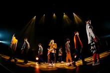 「PrizmaX Hall Tour Level 7 ～FUSION～」の様子。（撮影：笹森健一）