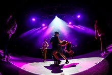 「PrizmaX Hall Tour Level 7 ～FUSION～」の様子。（撮影：笹森健一）