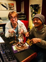 ABEDON（ユニコーン）とやくましんいち。