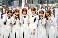 左から渡邉美穂、加藤史帆、佐々木美玲、佐々木久美、齊藤京子、小坂菜緒。（写真提供：Sony Music Records）