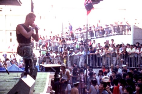 「ちょっとの雨ならがまん」のワンシーン。(c) 2018 P.P.P.project