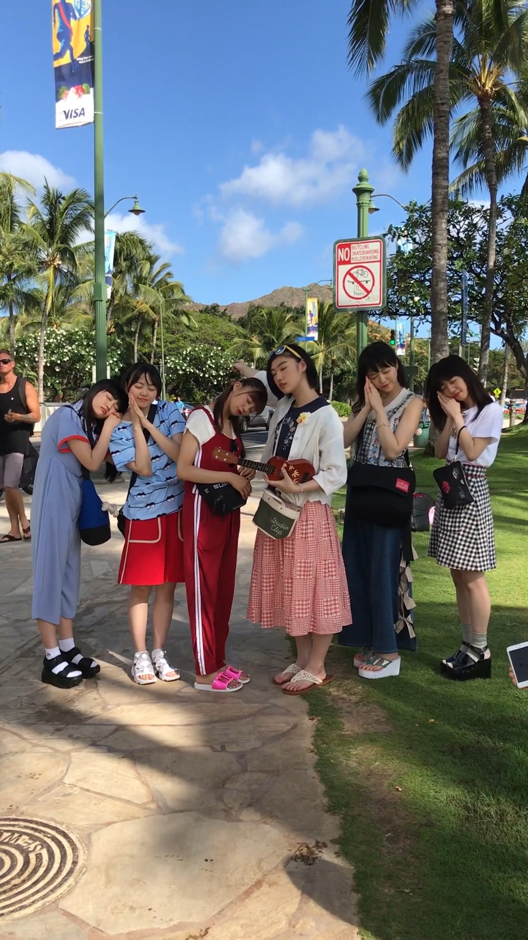 私立恵比寿中学「スウィーテスト・多忙。」ミュージックビデオのワンシーン。