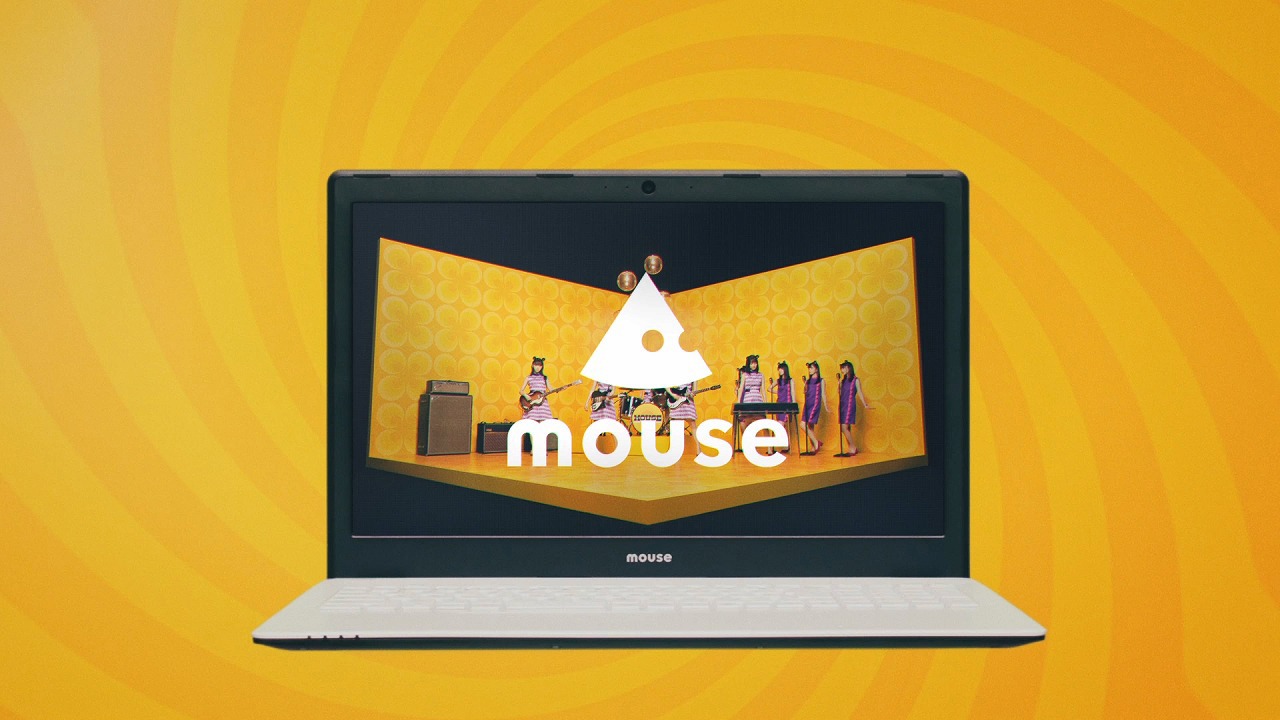 マウスコンピューター新CM「マウスバンド ピッタリでチュウ」編より。