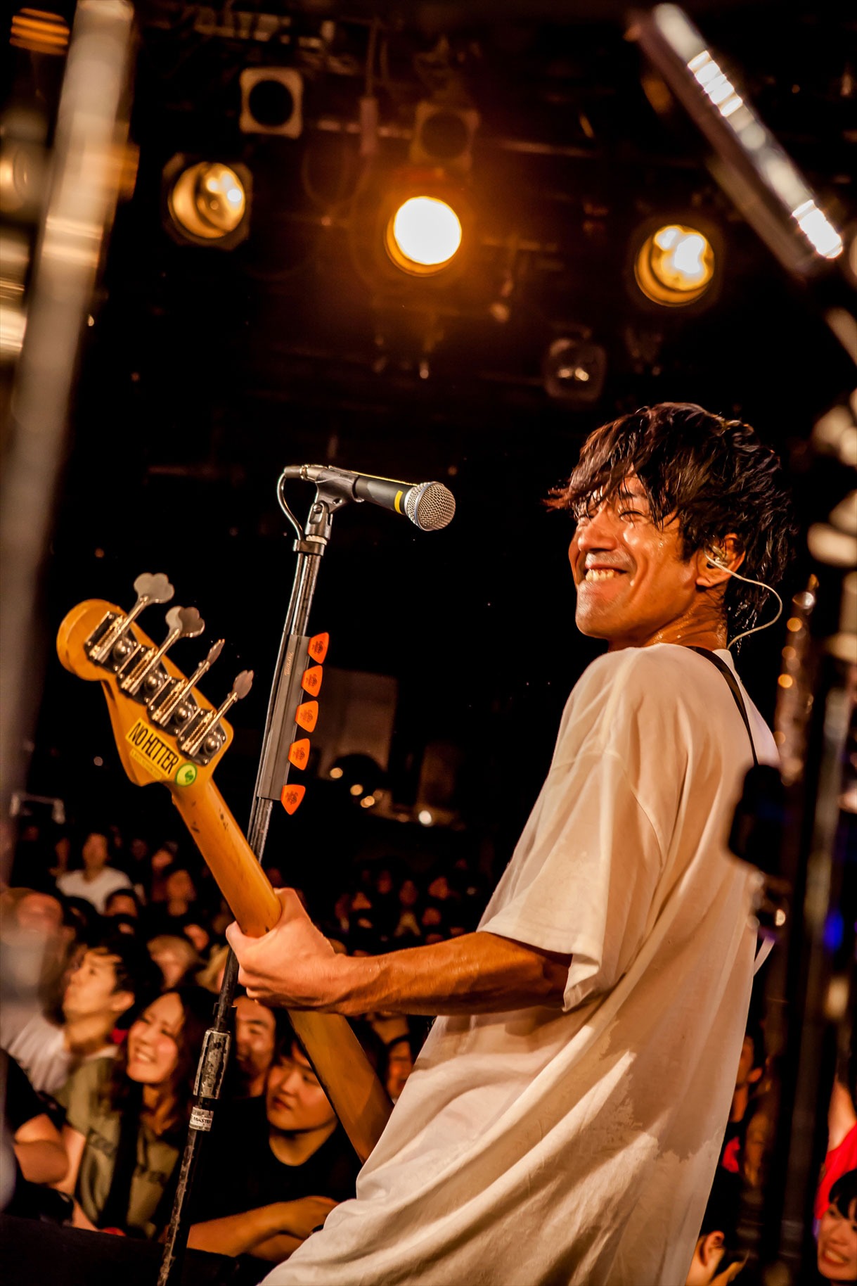 Keisaku “Sit” Matsu-ura（Vo, B）（Photo by Takashi "TAKA" Konuma）