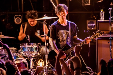 Yu-ki Miyamoto（G, Cho）（Photo by Takashi "TAKA" Konuma）