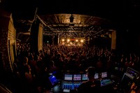 COUNTRY YARD「TOUR 2018 -10 YEARS MADE OUR NOW-」東京・渋谷CLUB QUATTRO公演の様子。（Photo by Takashi "TAKA" Konuma）