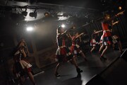 桜エビ～ずの13thワンマンライブより第2部「6月の花火」の様子。