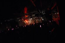 桜エビ～ずの13thワンマンライブより第2部「6月の花火」の様子。