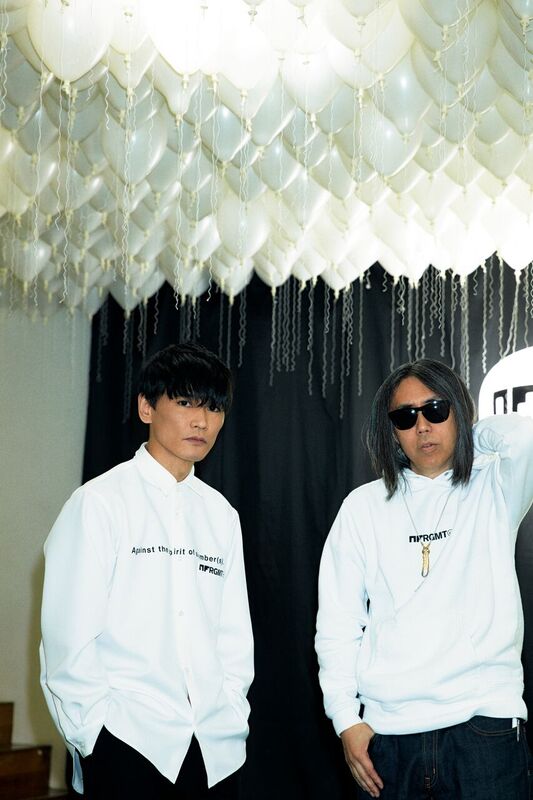 山口一郎（サカナクション）と藤原ヒロシ。（撮影：高木将也）