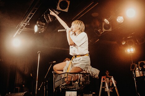 あっこゴリラ（撮影：竹本みずき）