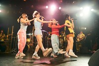 フィロソフィーのダンス「Girls Are Back In Town VOL,1」東京・LIQUIDROOM公演の様子。（撮影：新元気）