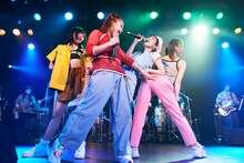 フィロソフィーのダンス「Girls Are Back In Town VOL,1」東京・LIQUIDROOM公演の様子。（撮影：新元気）