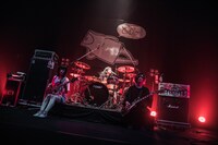 「ヤバイTシャツ屋さん “げんきいっぱい” TOUR 2018」京都・KBSホール6月21日公演の様子。（Photo by KEIJU）