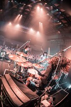 「ヤバイTシャツ屋さん “げんきいっぱい” TOUR 2018」京都・KBSホール6月21日公演の様子。（Photo by KEIJU）