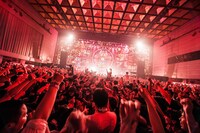 「ヤバイTシャツ屋さん “げんきいっぱい” TOUR 2018」京都・KBSホール6月21日公演の様子。（Photo by KEIJU）