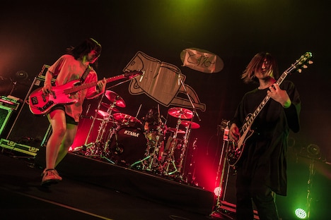 「ヤバイTシャツ屋さん “げんきいっぱい” TOUR 2018」京都・KBSホール6月21日公演の様子。（Photo by KEIJU）