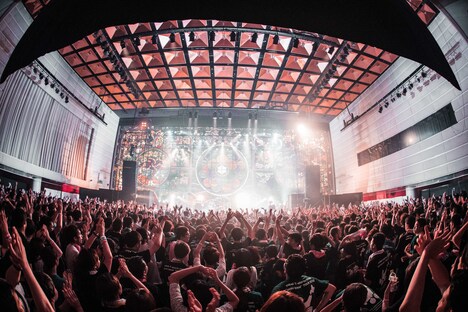 「ヤバイTシャツ屋さん “げんきいっぱい” TOUR 2018」京都・KBSホール6月21日公演の様子。（Photo by KEIJU）