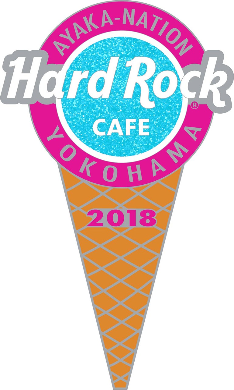 「AYAKA NATION 2018 in横浜アリーナ」の会場で販売される佐々木彩夏（ももいろクローバーZ）とハードロックカフェのコラボピン。