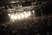 SIX LOUNGE「SIX LOUNGE TOUR 2018 “夢うつつ”」東京・LIQUIDROOM公演の様子。（撮影：夏目圭一郎）