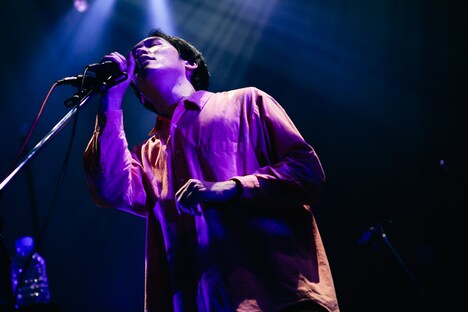 高城晶平（Vo, Flute, G）（撮影：三浦知也）