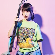 増井みお（PASSPO☆）が着用する「火の鳥」Tシャツ。