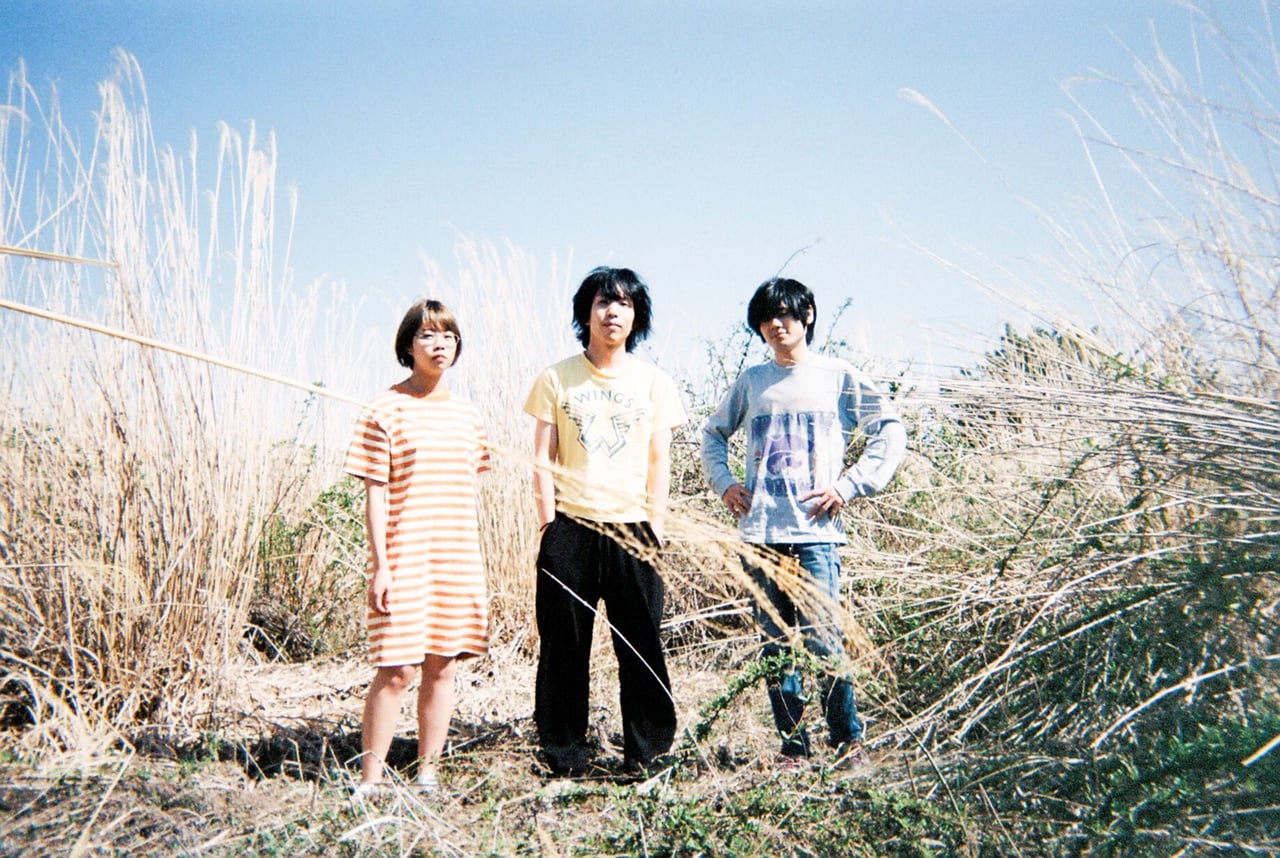 しんきろうのまち、スズキヨウスケが歩く新MV＆「bokura」ライブ映像公開