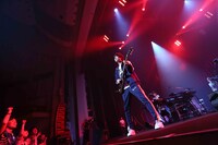 川谷絵音（Vo, G）（撮影：猪俣晃一朗）