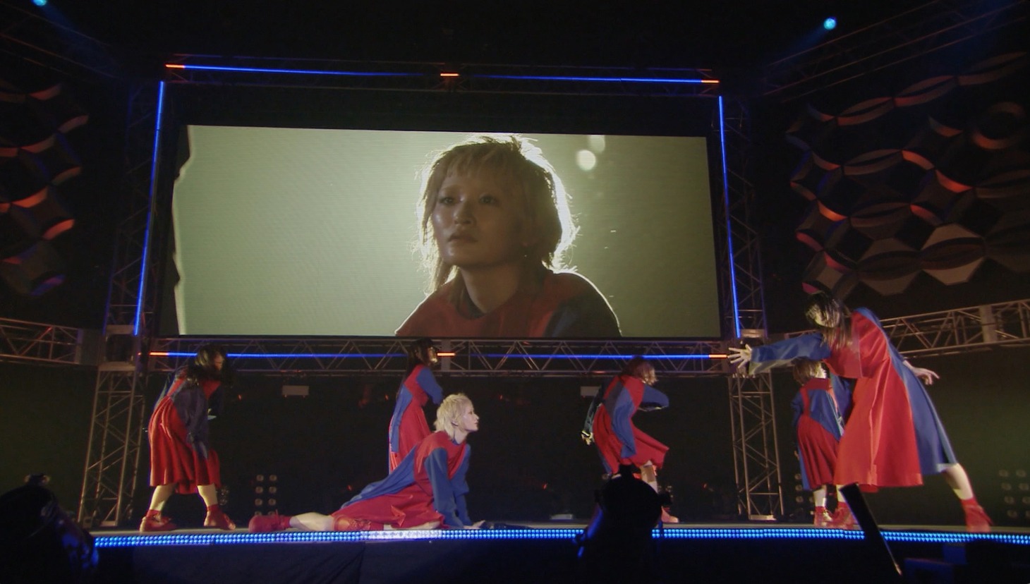 BiSH「BiSH "TO THE END"」より。