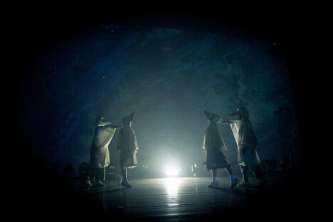 Maison book girl「Maison book girl tour 2018 final『Solitude HOTEL 5F』」の様子。（撮影：稲垣謙一）