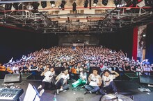 あいみょん「AIMYON TOUR 2018 -TELEPHONE LOBSTER-ADDITIONAL SHOW "TAIWAN"」の様子。（撮影：井手康郎、鈴木友莉）