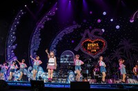 佐々木彩夏「AYAKA NATION 2018 in 横浜アリーナ」の様子。（Photo by HAJIME KAMIIISAKA＋Z）