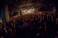 東京スカパラダイスオーケストラのライブの様子。（Photo by HayachiN）
