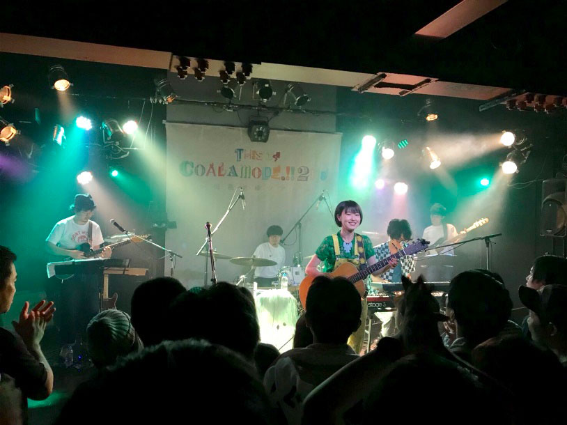 「コアラモード．全国ツアー “THIS IS COALAMODE.!!2018 ～街風泥棒ツアー～”」福岡・Early Believers公演の様子。
