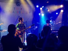 「コアラモード．全国ツアー “THIS IS COALAMODE.!!2018 ～街風泥棒ツアー～”」福岡・Early Believers公演の様子。