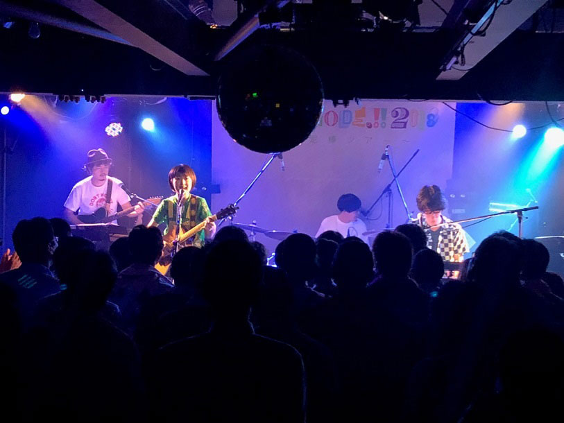 「コアラモード．全国ツアー “THIS IS COALAMODE.!!2018 ～街風泥棒ツアー～”」福岡・Early Believers公演の様子。