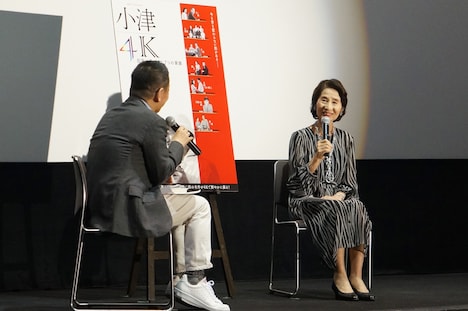 香川京子（右）