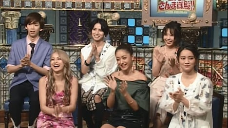 「世代対抗トークSP」の様子。