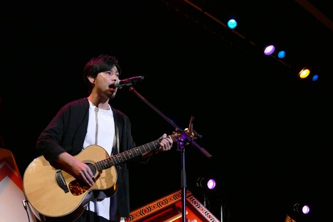 吉田結威（G, Vo）