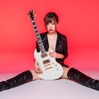 藤田恵名が弁当箱を手に大暴れ、新曲「言えない事は歌の中」MVが映画化