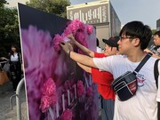 アルバム「Femme Fatale」の“立体ジャケ写”を作るミリヤファン。