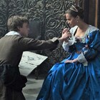 A・ヴィキャンデルとD・デハーンが接吻交わす「チューリップ・フィーバー」予告編