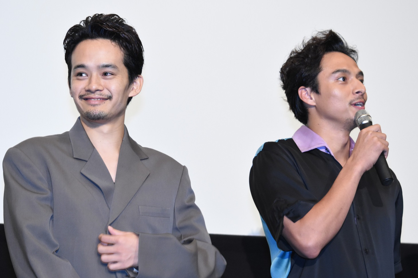 左から池松壮亮、満島真之介。