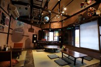 2階の座敷スペース。こちらにもDJシステムが用意されている。