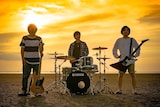 two step gloryの新しいアーティスト写真。