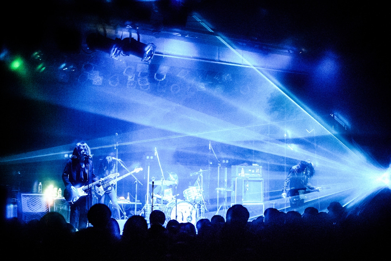 THE NOVEMBERS（Photo by Atsuki Umeda）