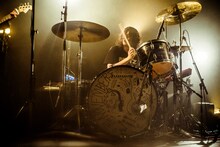 吉木諒祐（Dr / THE NOVEMBERS）（Photo by Atsuki Umeda）