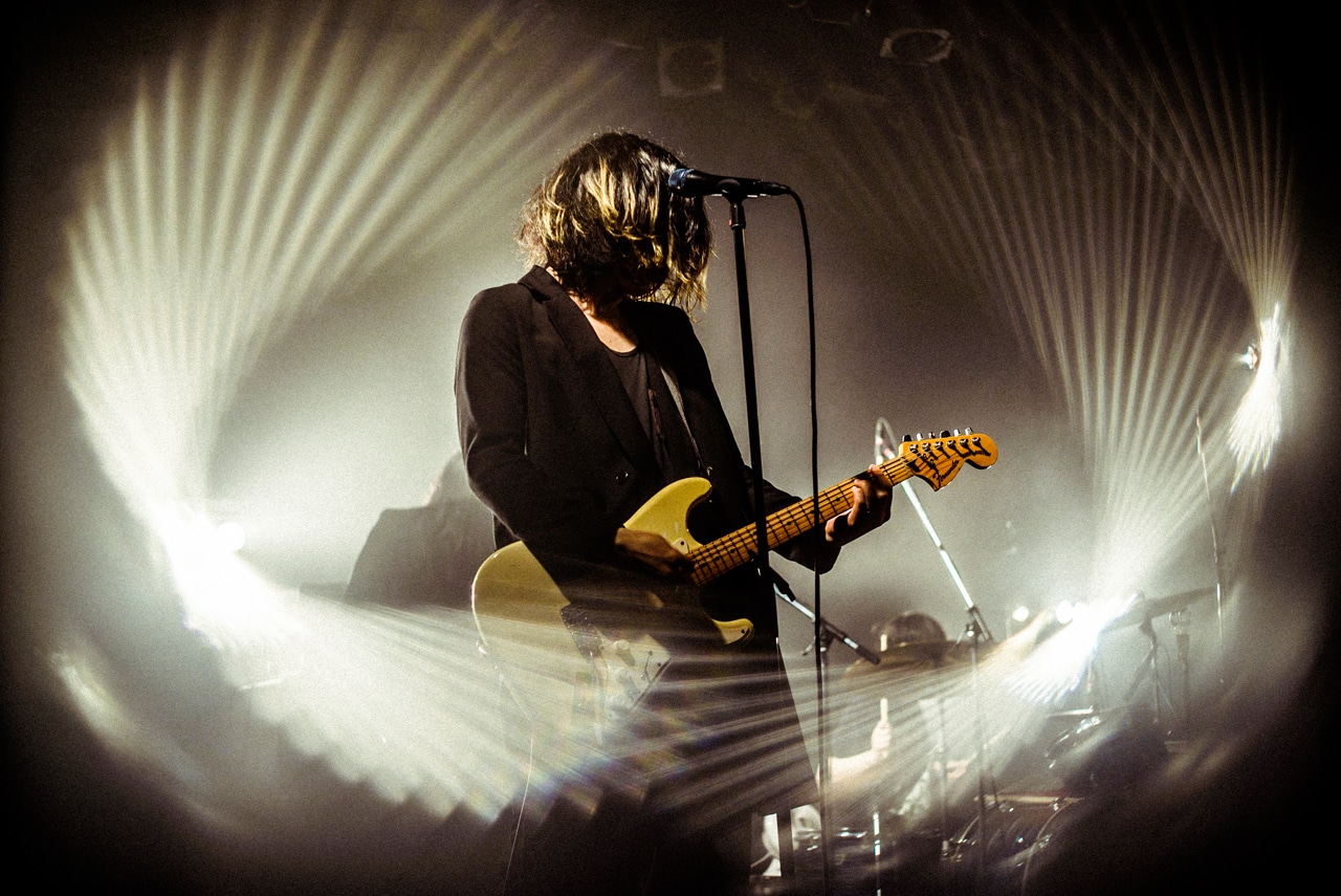 小林祐介（Vo, G / THE NOVEMBERS）（Photo by Atsuki Umeda）