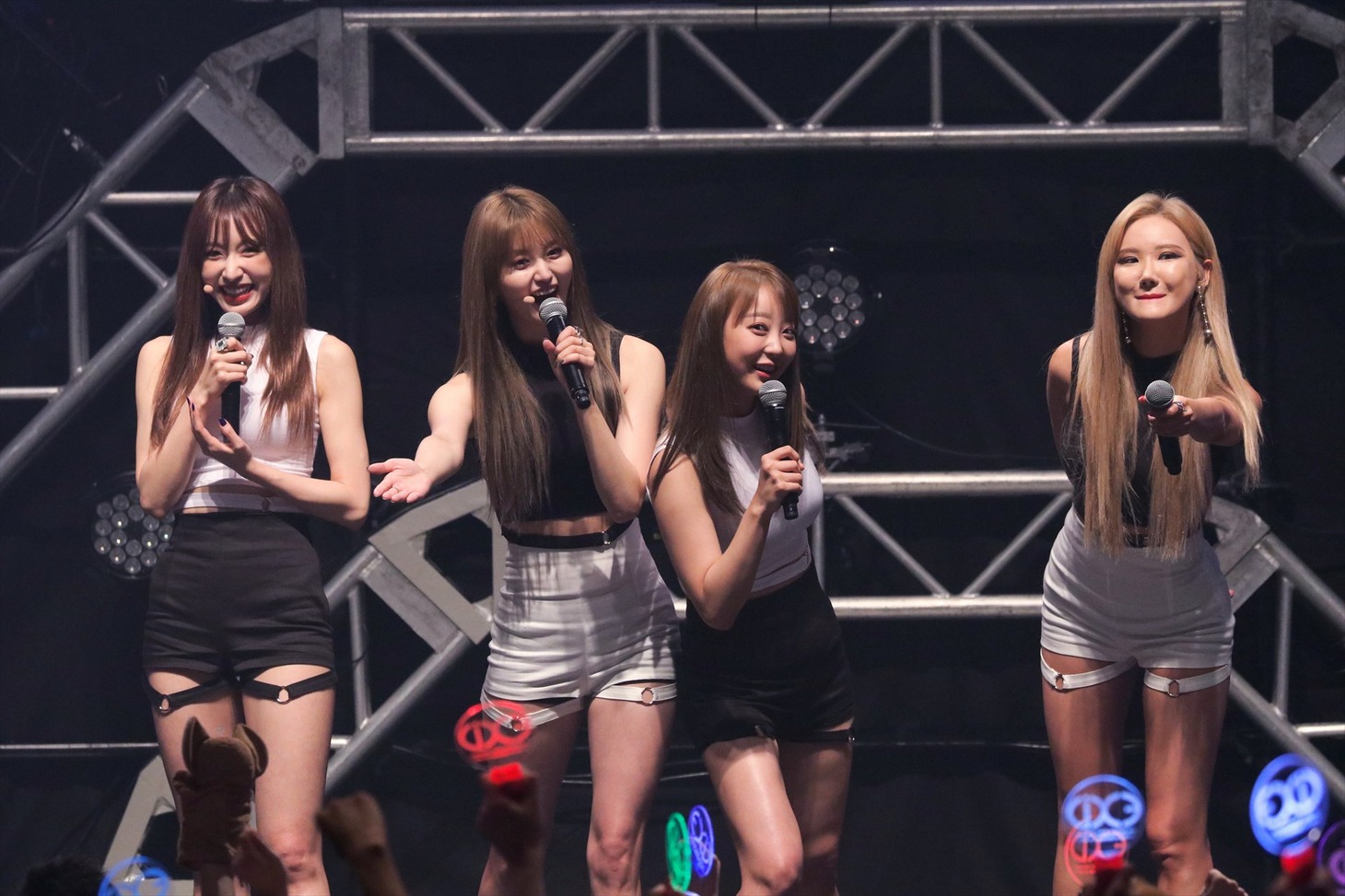 「EXID PREMIUM DEBUT SHOWCASE "Exceed In Dreaming" in JAPAN」第1部の様子。（撮影：田中真二）