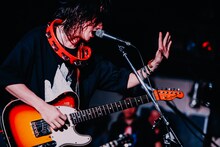 稲村太佑（Vo, G / アルカラ）（撮影：西槇太一）